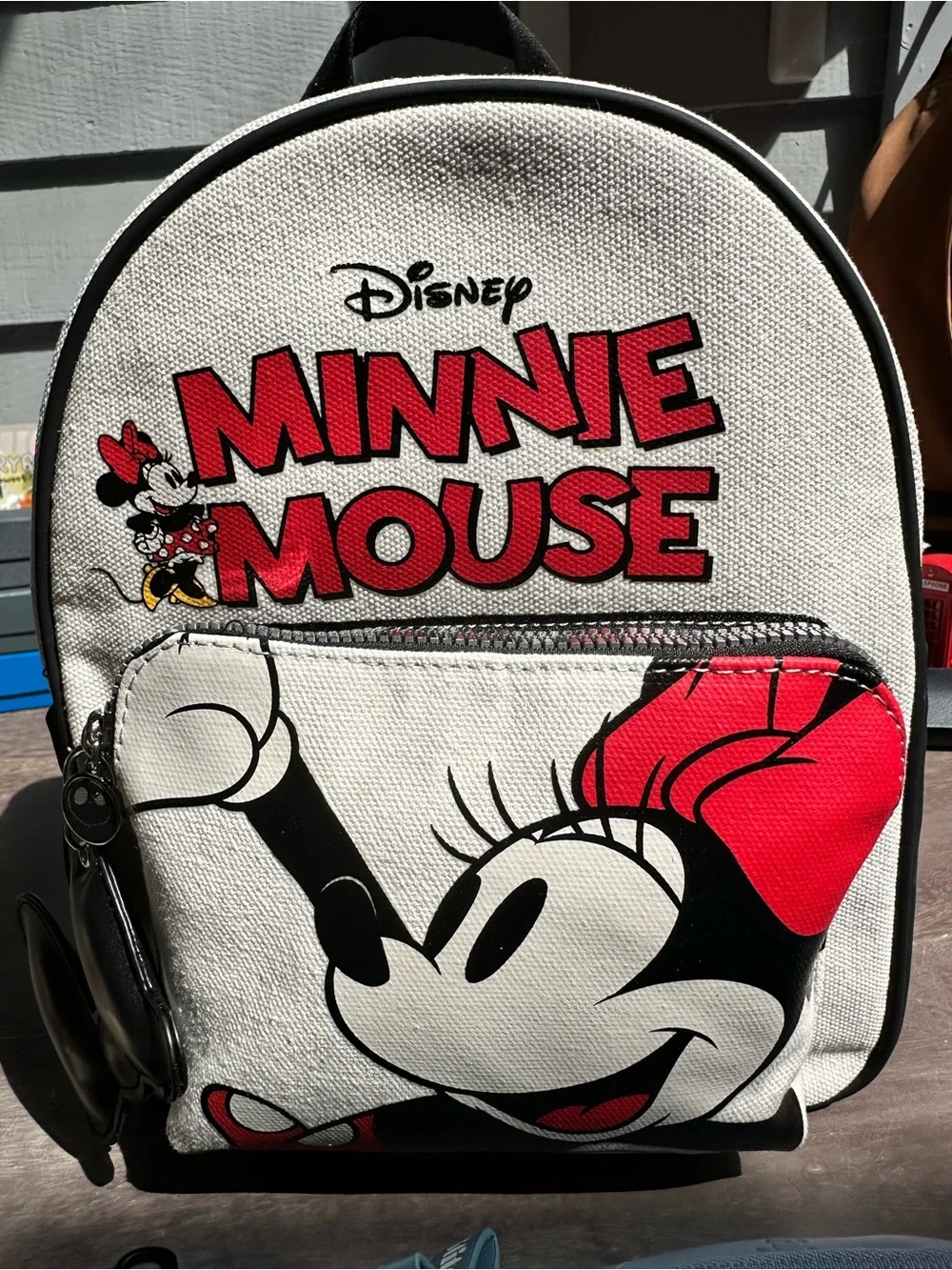 Disney playful minnie